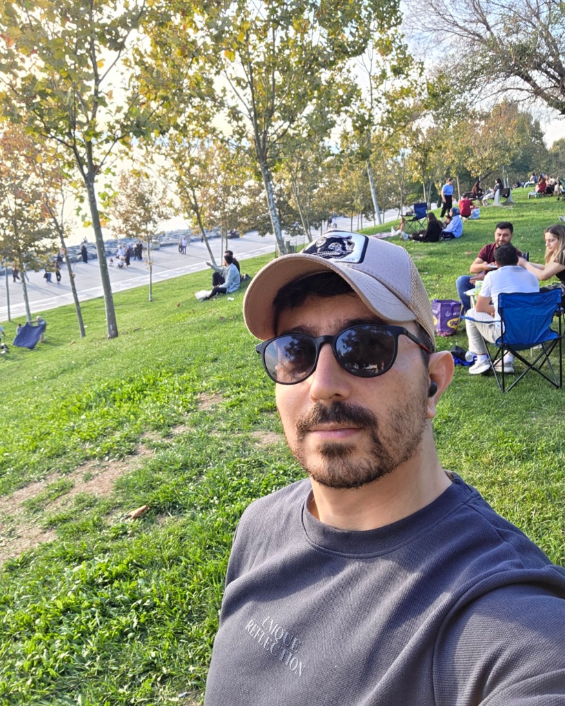صورة الحديقة الأصلية قبل تحسين الألوان